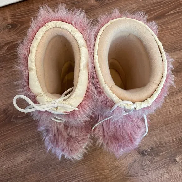 Modes White w/Pink Faux Fur Snow or After Ski Boots Made in Romania Foam Padded