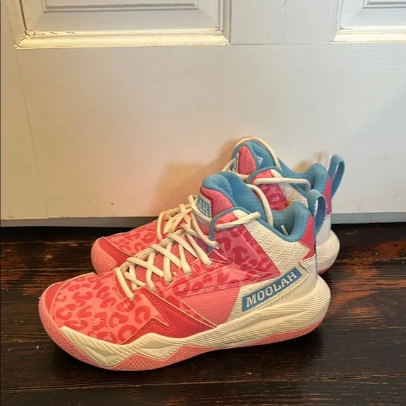 Moolah- female made basketball shoes