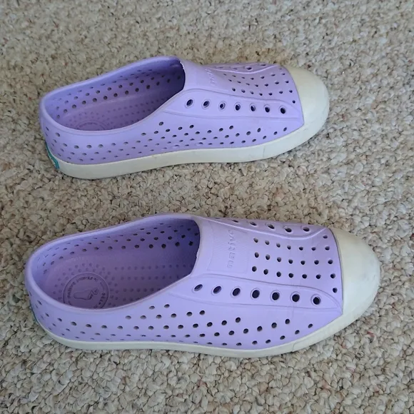 Native Kids Shoes Jefferson Slip-on Sneakers in Purple size J4