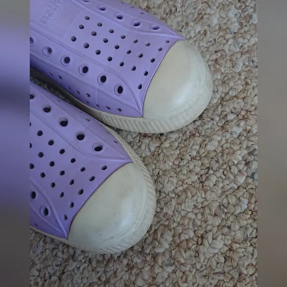Native Kids Shoes Jefferson Slip-on Sneakers in Purple size J4