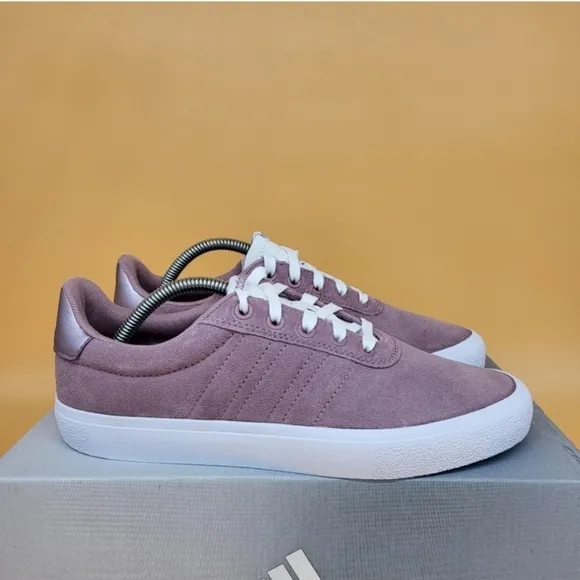 New Adidas Vulcraid3R Women's Skate Boarding Shoes Size 10
