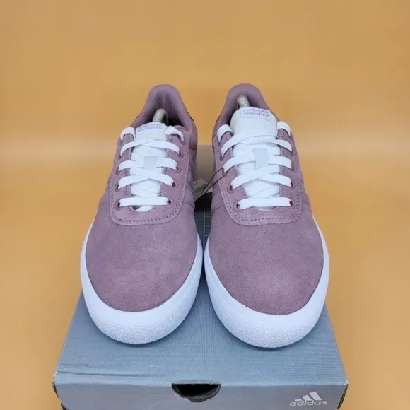 New Adidas Vulcraid3R Women's Skate Boarding Shoes Size 10