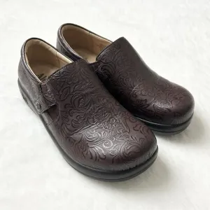 NEW Alegria Kara Slip-On Clog Shoes Chocolate Paisley Embossed Size 37 EU 7 US