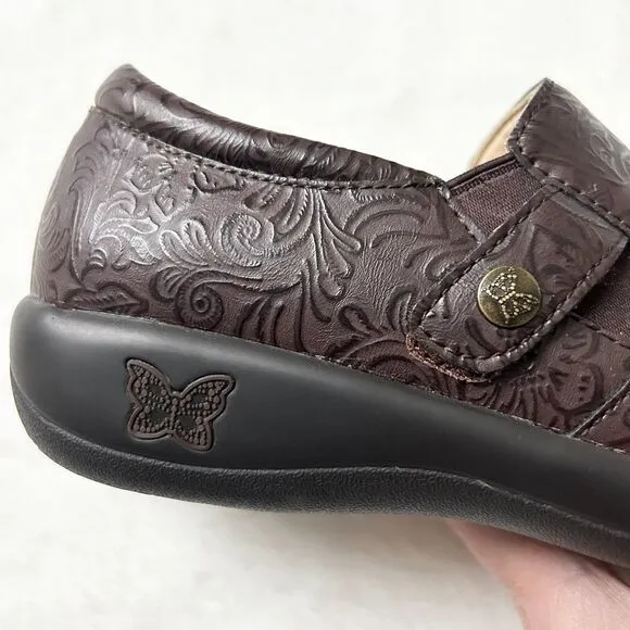 NEW Alegria Kara Slip-On Clog Shoes Chocolate Paisley Embossed Size 37 EU 7 US