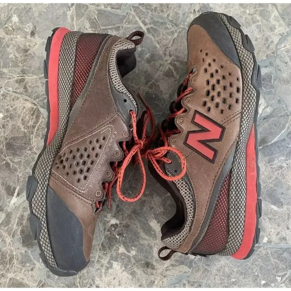 New Balance 700 Hiking Trail Running Athletic Shoes MT700LR Mens Size 7D Wns 8.5