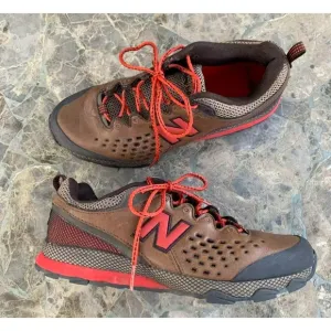 New Balance 700 Hiking Trail Running Athletic Shoes MT700LR Mens Size 7D Wns 8.5