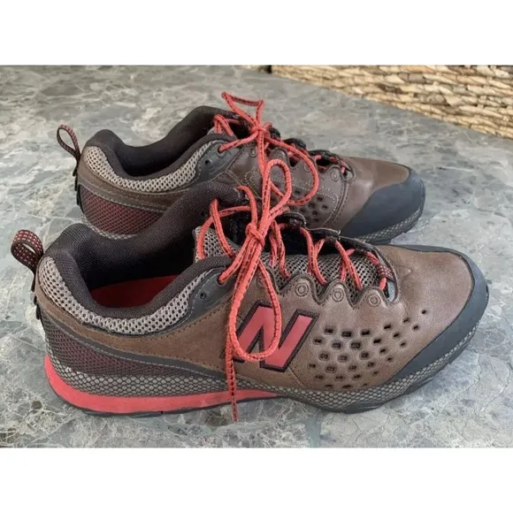 New Balance 700 Hiking Trail Running Athletic Shoes MT700LR Mens Size 7D Wns 8.5
