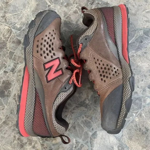 New Balance 700 Hiking Trail Running Athletic Shoes MT700LR Mens Size 7D Wns 8.5
