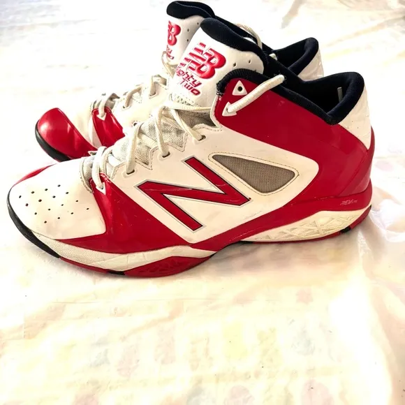 New Balance 82 Basketball High Tops white red sneakers SZ 10 Worn Condition