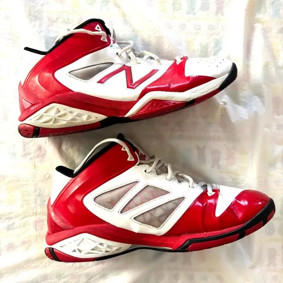 New Balance 82 Basketball High Tops white red sneakers SZ 10 Worn Condition