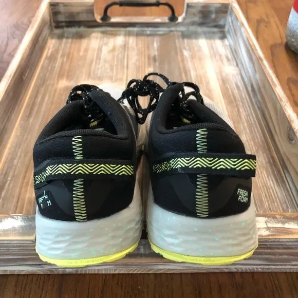 New Balance Arishi Trail V1 Running Shoes Gray Green Women's size 9.5 WTARISS1
