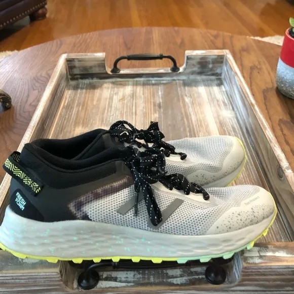 New Balance Arishi Trail V1 Running Shoes Gray Green Women's size 9.5 WTARISS1