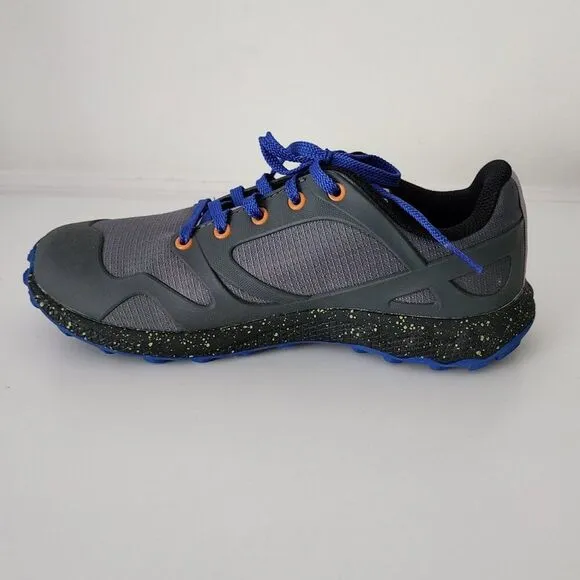 NEW Boy's Merrell Trail Shoe/Sneaker (Size 2.0)
