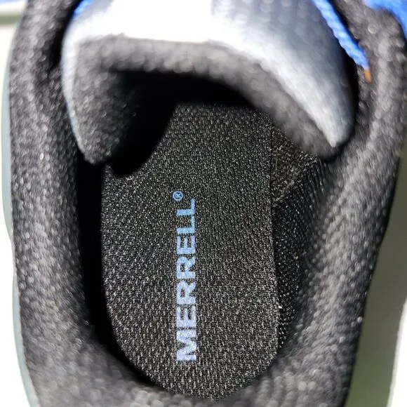 NEW Boy's Merrell Trail Shoe/Sneaker (Size 2.0)