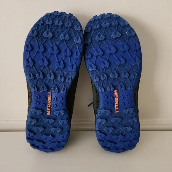 NEW Boy's Merrell Trail Shoe/Sneaker (Size 2.0)