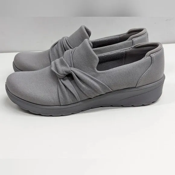 New Bzees Slip On Glimmer Loafer Women's Size 5