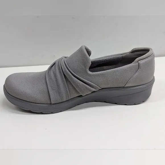 New Bzees Slip On Glimmer Loafer Women's Size 5