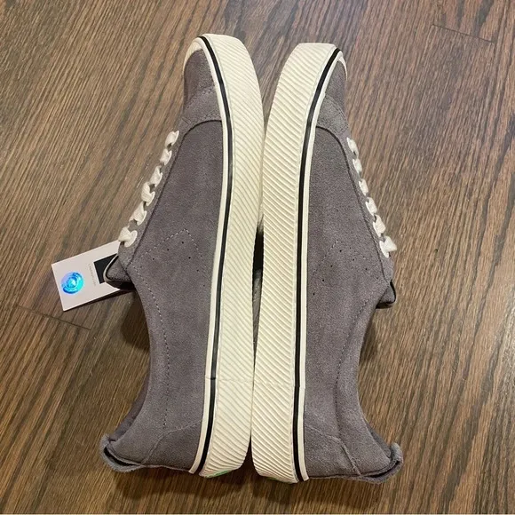 NEW Cariuma OCA Low Top Gray Suede Sneakers Women’s 10 Men’s 8.5 Lace Up Shoes