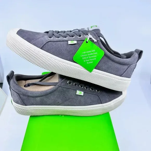 NEW Cariuma Oca Low Top Suede Sneaker Shoes Casual Charcoal Grey Unisex M8.5/M10