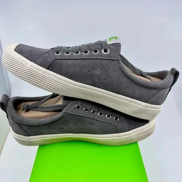 NEW Cariuma Oca Low Top Suede Sneaker Shoes Casual Charcoal Grey Unisex M8.5/M10
