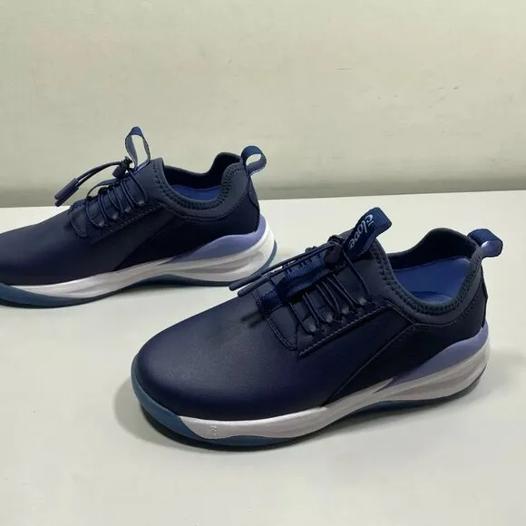 NEW CLOVE  Classic Sneakers Size 8.5 Healthcare Comfort Toggle Fluid Resistant