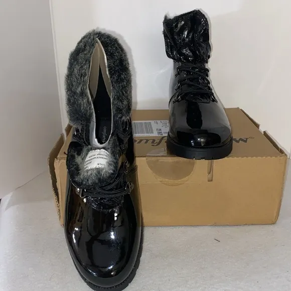 New Comfortview 7 WW Black Patent Leather Vylon Hiker Bootie