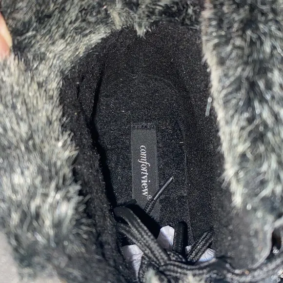 New Comfortview 7 WW Black Patent Leather Vylon Hiker Bootie