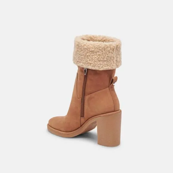 NEW DOLCE VITA caddie plush boot in praline