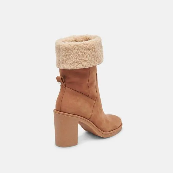 NEW DOLCE VITA caddie plush boot in praline