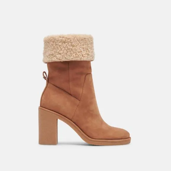NEW DOLCE VITA caddie plush boot in praline