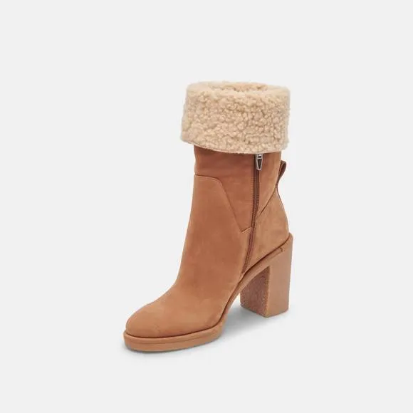 NEW DOLCE VITA caddie plush boot in praline