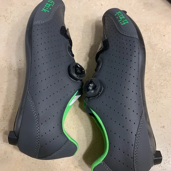 New fizik men’s cycling/ racing/ spinning shoes 🚵‍♀️