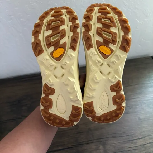 New Hoka One One END. x Mafate Speed 2 Overland Men's 5.5 / Women’s 6.5 Laces