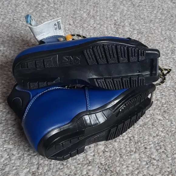 New Igloo Salomon Cross Country Ski Boots
