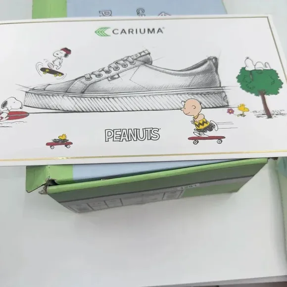 NEW In Box Cariuma Peanuts Earth Oca Low Canvas Sneaker Shoes Off-White 4/5.5