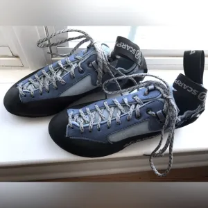 NEW in Box! - Scarpa Techno Lady Arctic size 6 US women’s 37 EU climbing shoes