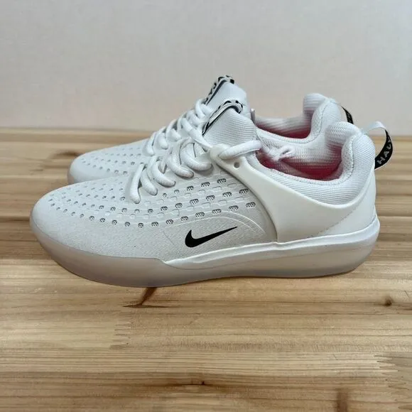 NEW Nike SB Zoom NYJAH 3 skate shoes Mens Youth 4 womens 5.5 White Black