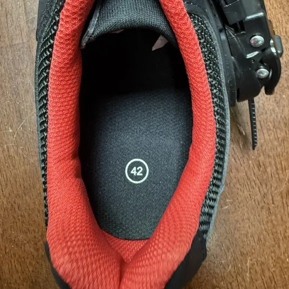 New Peloton F-19 PL-SH-02 Cycling Shoes Size EU 42 USM 9 USW 11