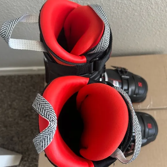 New Salomon Men's Sz 24.5(8) Flex 100 S/Pro Alpha Black and Red Ski Boots