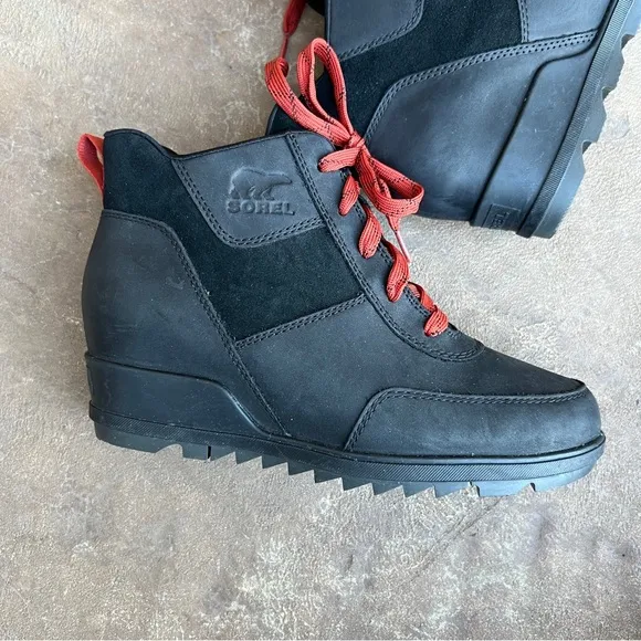 NEW Sorel Evie Lace Up Waterproof Boots Booties Sz 8