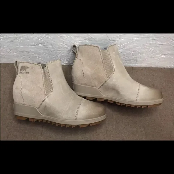 NEW! SOREL Evie Pull-On Sz 6.5 Omega Taupe Waterproof Leather &amp; Suede Ankle Boot