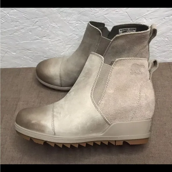 NEW! SOREL Evie Pull-On Sz 6.5 Omega Taupe Waterproof Leather &amp; Suede Ankle Boot