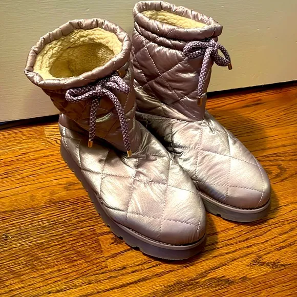 NEW! Super cool, fun, funky feminine Sezane winter wonderland boots 38 💕