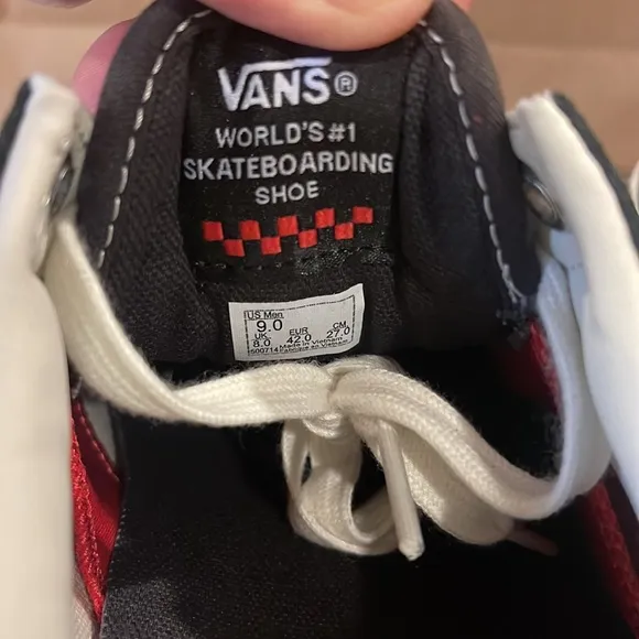 New VANS Skate Old Skool in Raven / Marshmallow