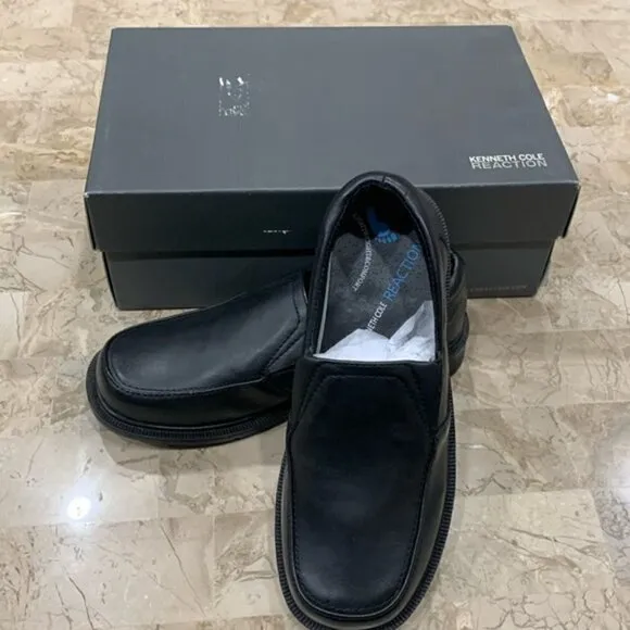 NIB Kenneth Cole boys shoes