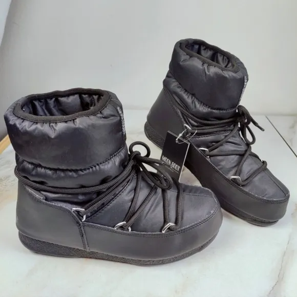 NIB NWT Tecnica Women's Black Low Nylon Apres Ski Moon Boots, Sz 7