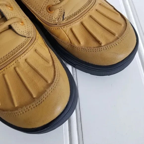 Nike ACG Sneaker Boots Youth Woodside 2 High Top Leather Lug Sole Shoes Size 5