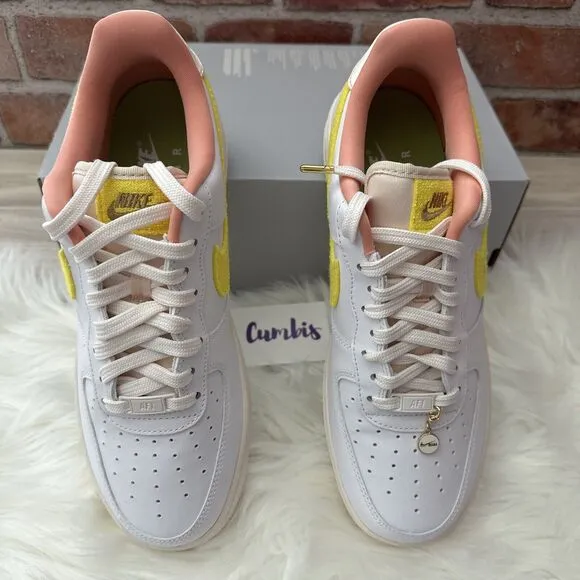 Nike Air Force 1 07 LX Shoes Women's Size 10.5 White/ Yellow -DV2183 100 New
