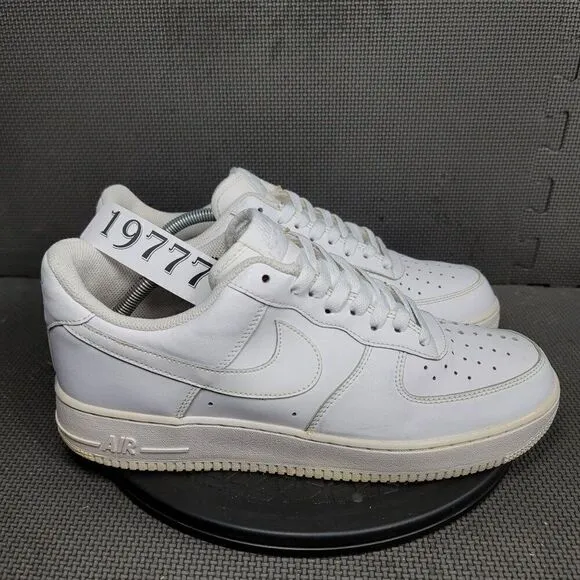 Nike Air Force 1 '07 Shoes Mens Sz 11 White Low Top Sneakers Trainers