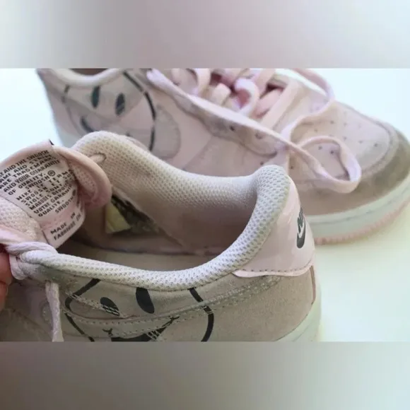 Nike Air force low top have a nice day shoes